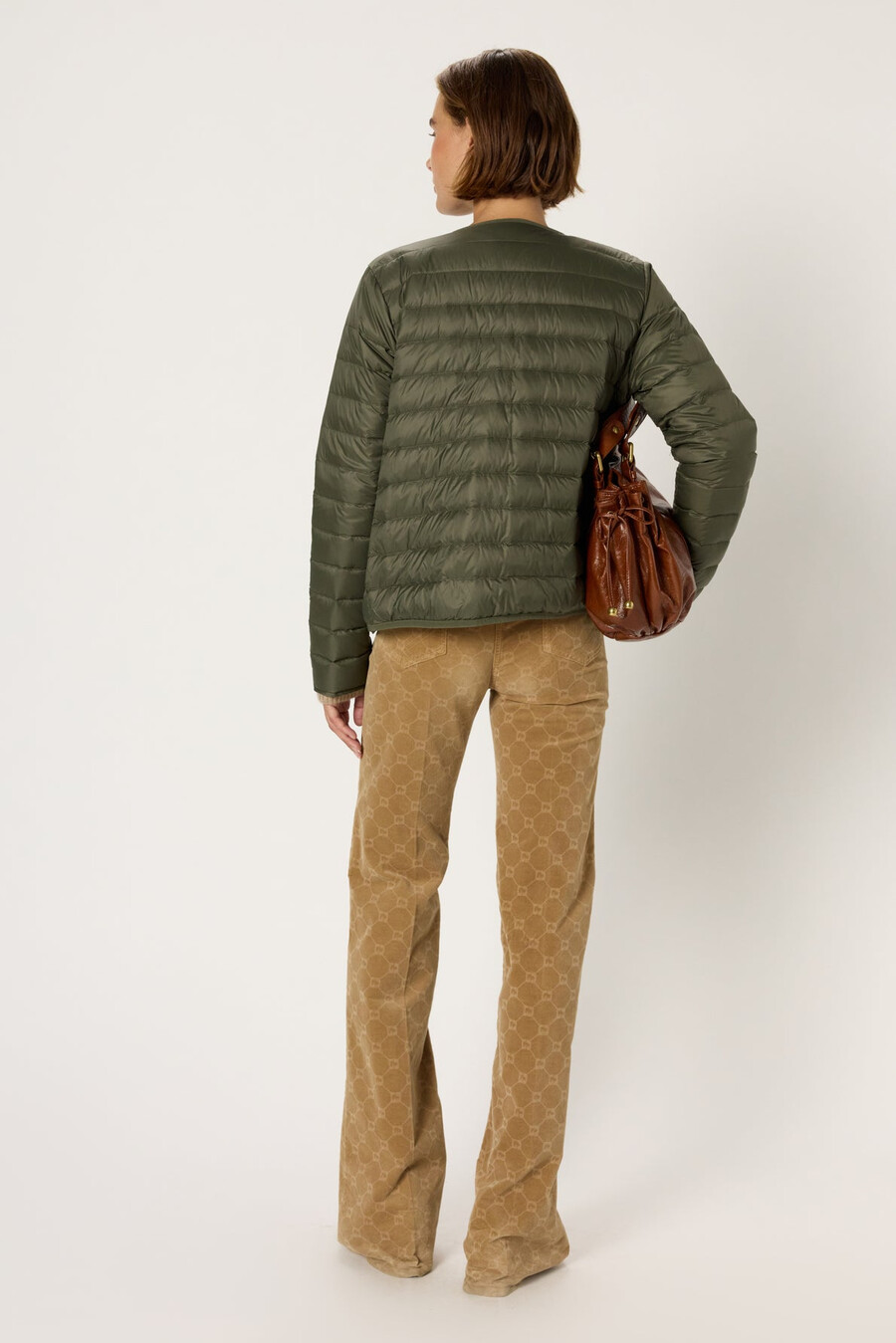 chaqueta corta reversible de plumas - letitia