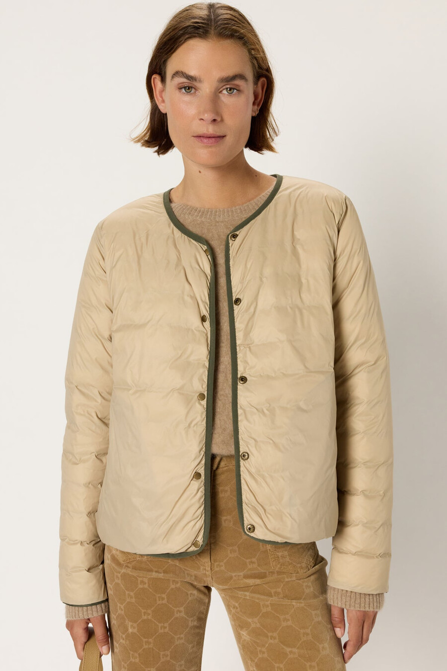 chaqueta corta reversible de plumas - letitia
