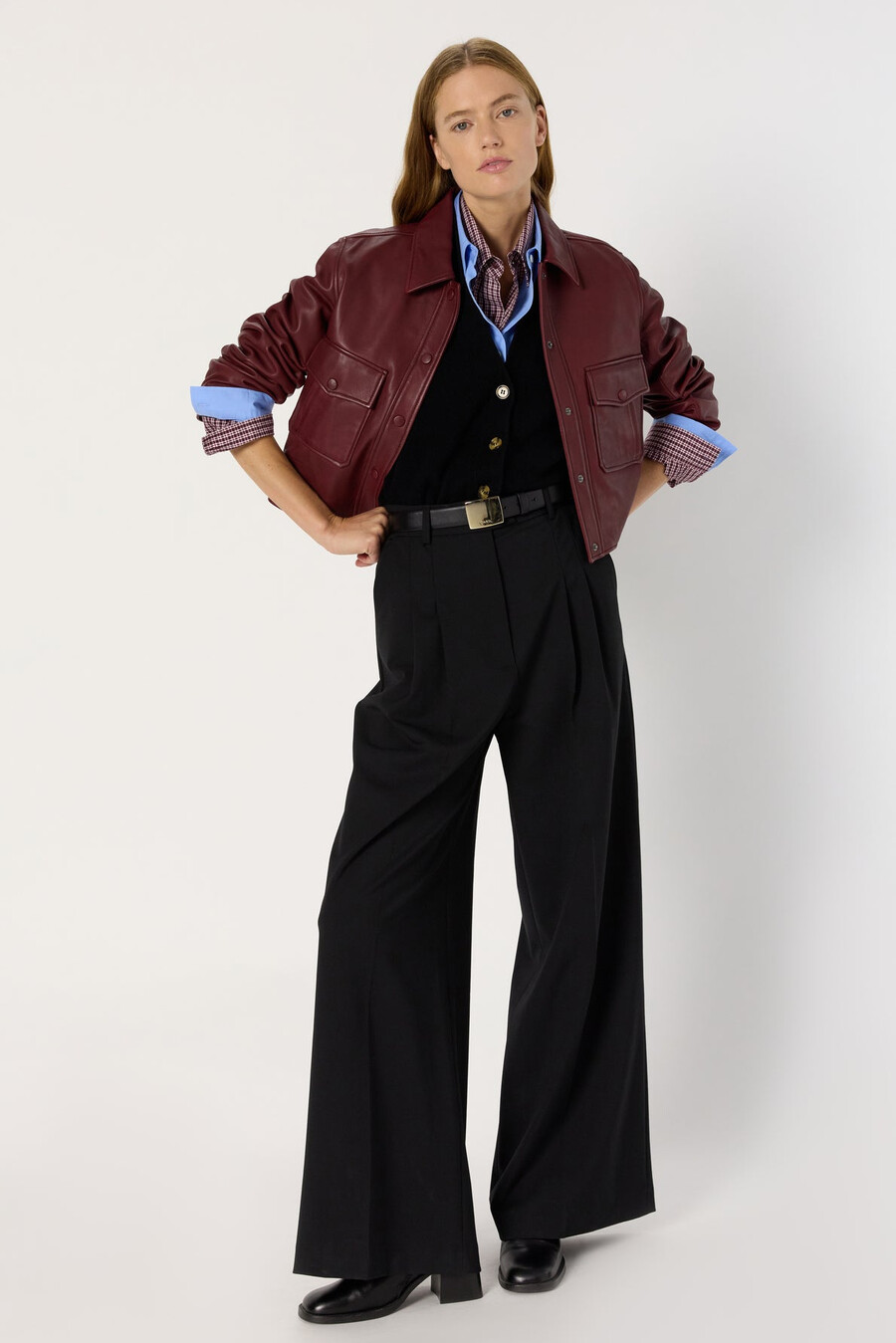 chaqueta de cuero burdeos cropped - noeve