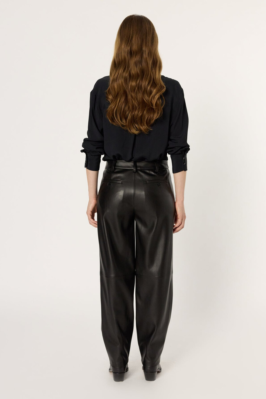pantalón recto en piel sintética - carmen